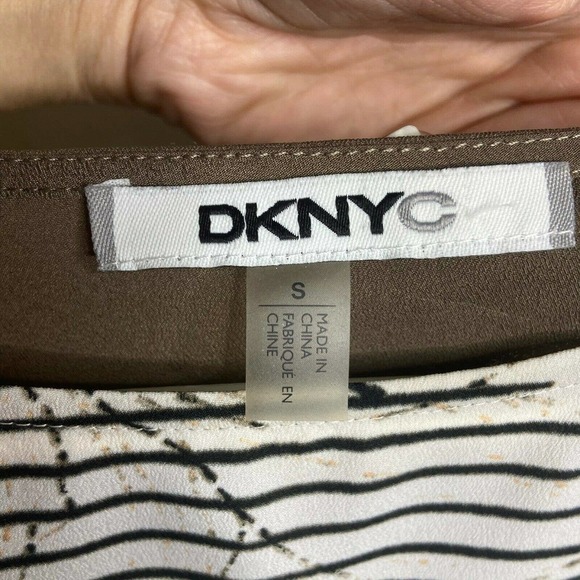 DKNYC Striped Floral Blouse - Picture 6 of 6